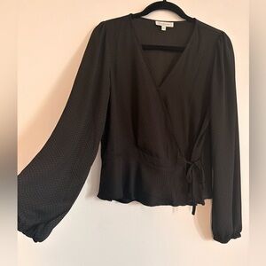 Sheet polka dot Wrap blouse